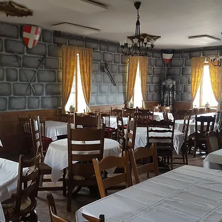 Otel Camelot Tisá