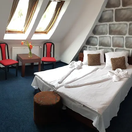 Hotel Camelot 3*